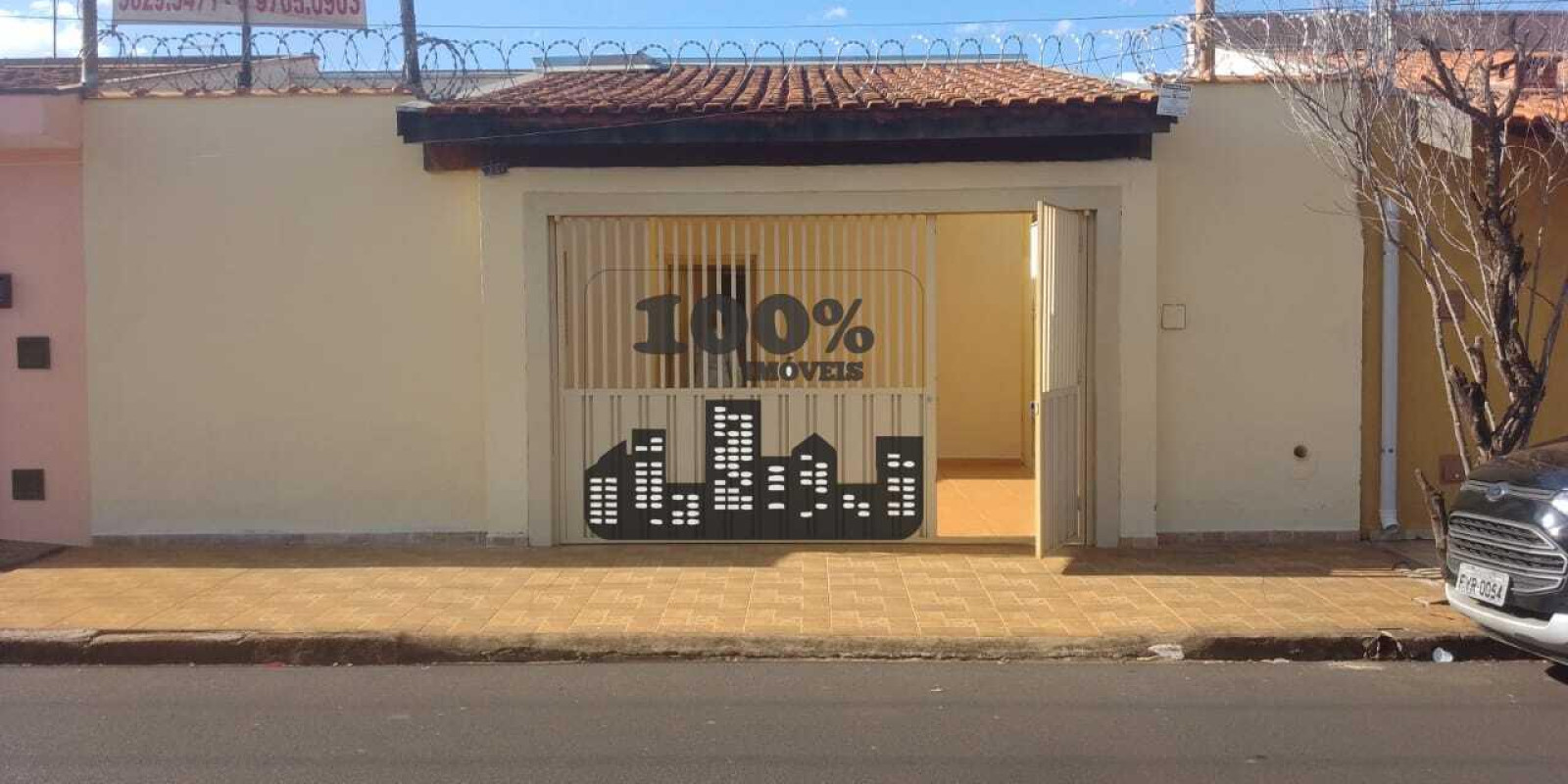 CASA A VENDA - REFORMADA NO CAMPOS ELISEOS 