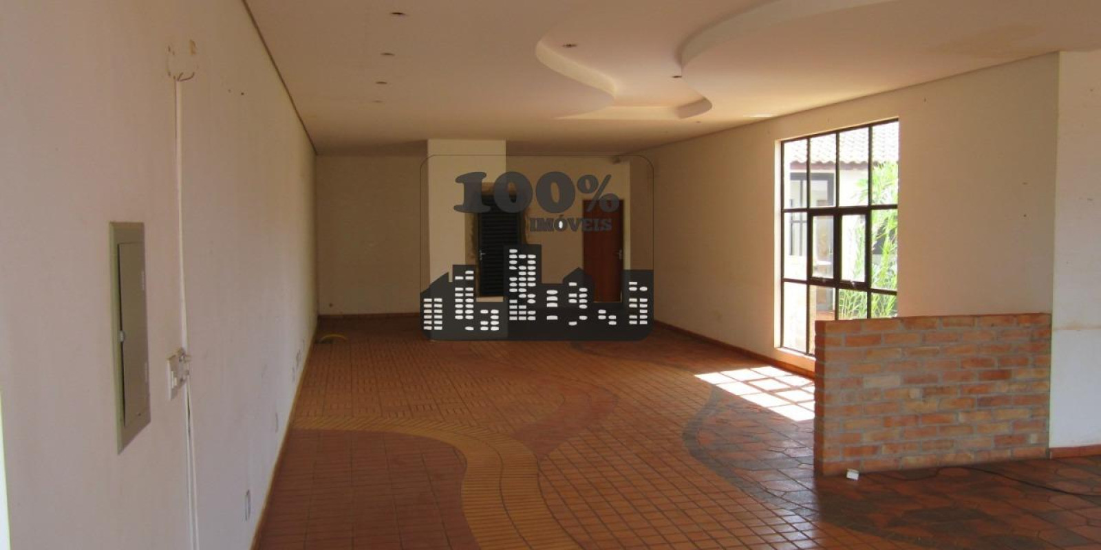 CASA COMERCIAL - ALUGANDO   - Foto 6 de 16